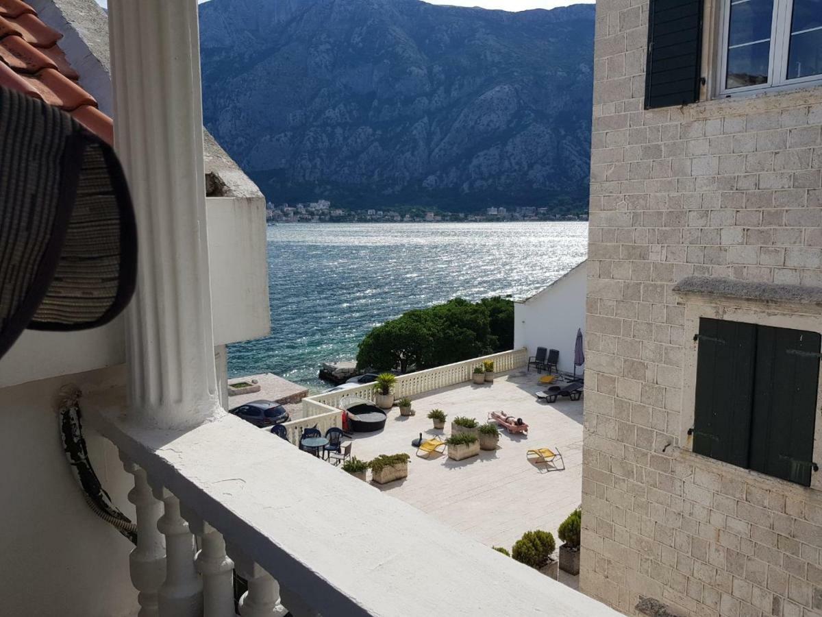 Apartments Sovran Vila Marija Prčanj Eksteriør bilde