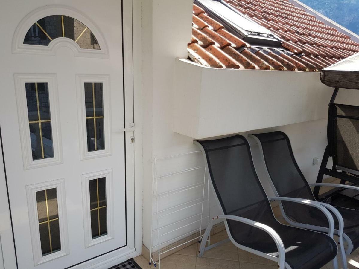 Apartments Sovran Vila Marija Prčanj Eksteriør bilde