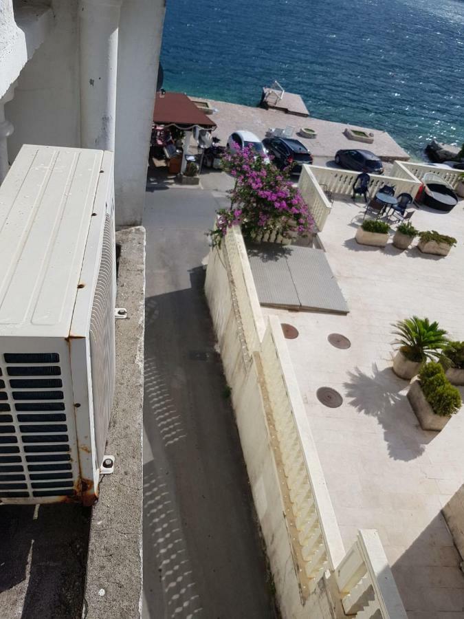 Apartments Sovran Vila Marija Prčanj Eksteriør bilde